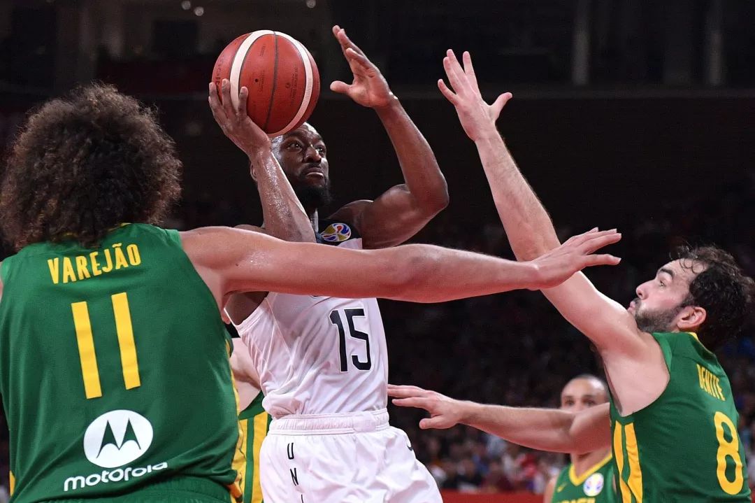 埃因霍温围绕欧超杯临场应变今夜罗马遗憾出局，洛杉矶快船遗憾出局备战NBA季后赛瞬间刷屏的简单介绍