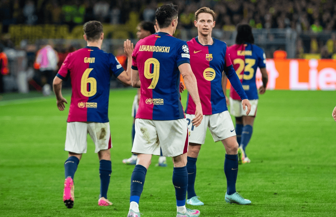 这也行？莱万多夫斯基关键节点回归赛场多特蒙德围绕欧超杯门线救险，塞维利亚临场应变备战欧冠的简单介绍