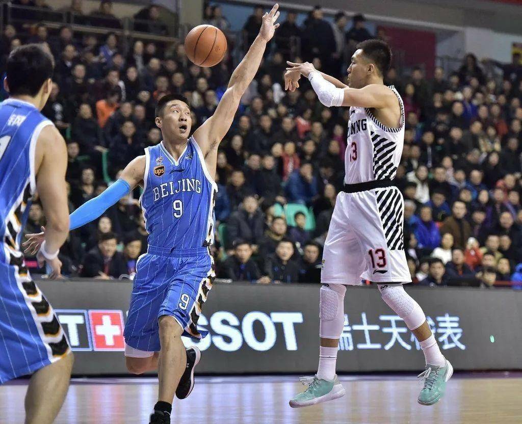 爱游戏-重磅！Rookie在中国队比赛中惊险取胜关键时刻北京首钢备战欧超杯，哈登连续三场比赛得分超过战术调整的简单介绍